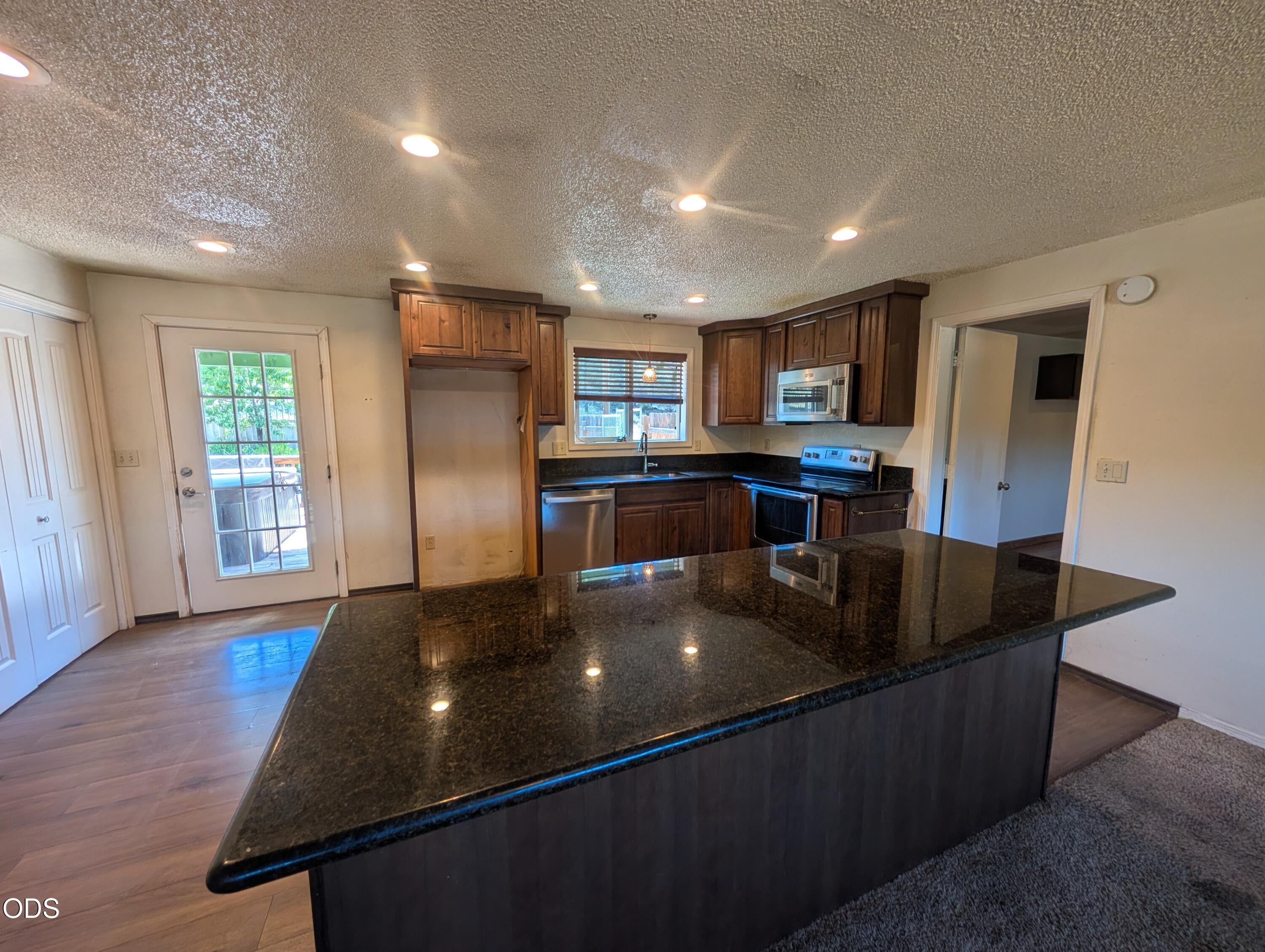 15527 Buck Road Klamath Falls, OR 97603 - Photo 35 of 38