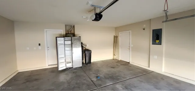 $2,095 | 9429 Mock Heather Street, Las Vegas, NV 89178