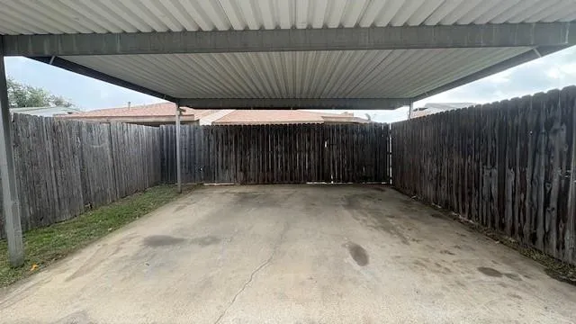 $1,575 | 5930 Timbercrest Drive, Arlington, TX 76017