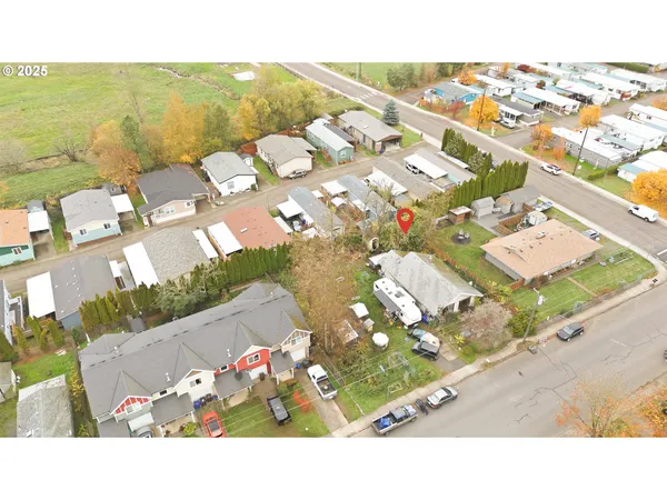 $300,000 | 416 Kennel Avenue, Molalla, OR 97038