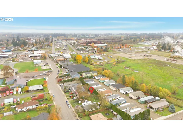 $300,000 | 416 Kennel Avenue, Molalla, OR 97038