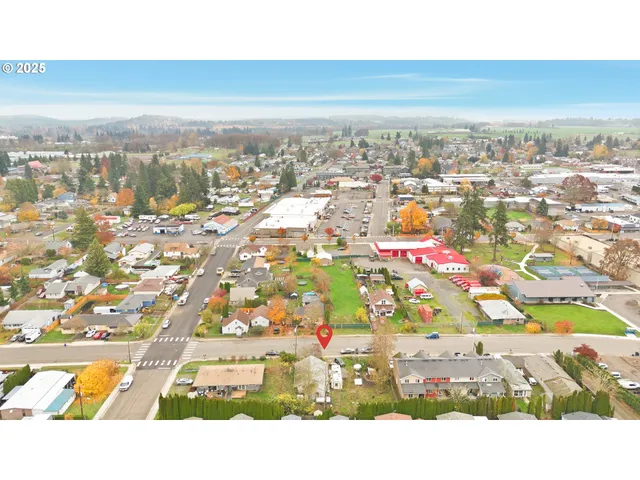 $300,000 | 416 Kennel Avenue, Molalla, OR 97038