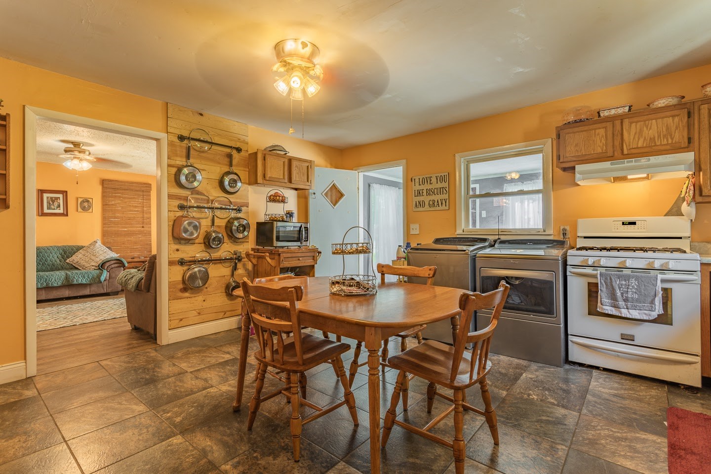 9426 Caborn Road Mount Vernon, IN 47620 - Photo 6 of 33 Gallery Image 6