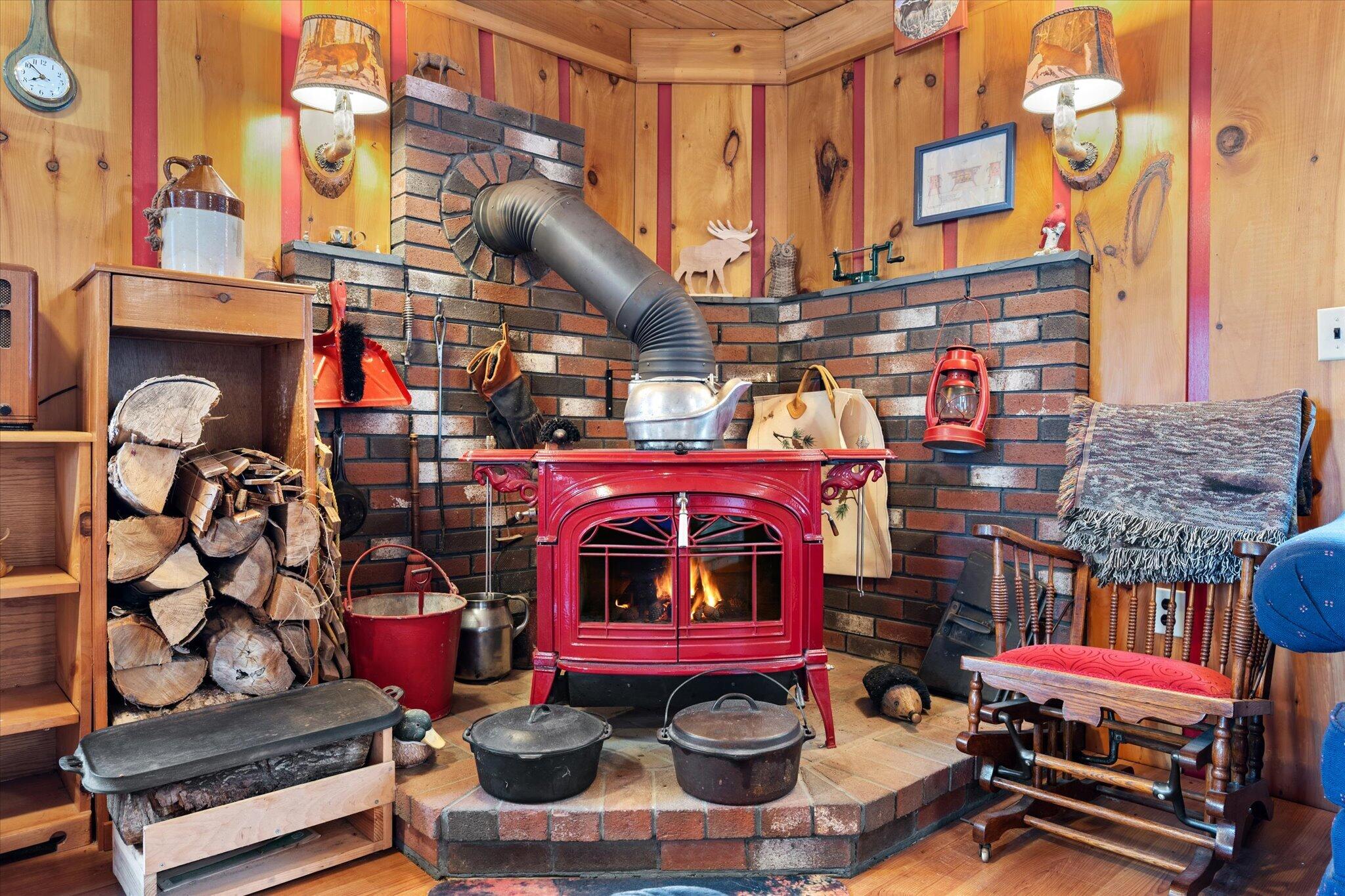 226 Cards Ridge Road Greenbush, ME 04418 - Photo 10 of 51 08-Living