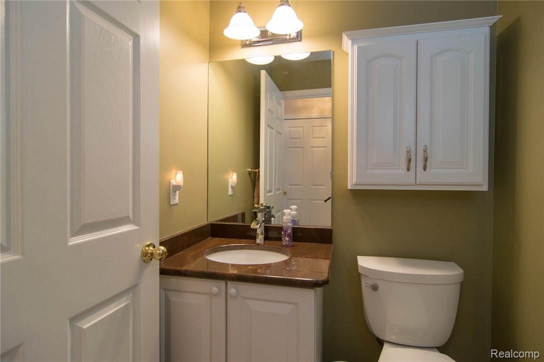 17376 Cross Winds Road Livonia, MI 48152 - Photo 32 of 61 DSC_1201.jpg