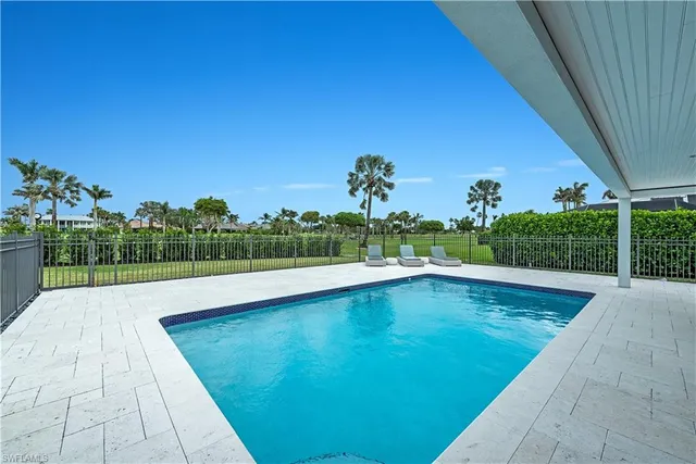 $10,500 | 595 Wedge Drive, Naples, FL 34103