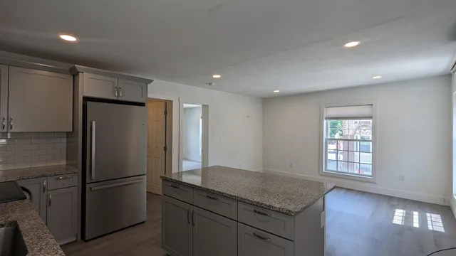 $1,600 | 674 Main Street, Unit 2B, Laconia, NH 03246