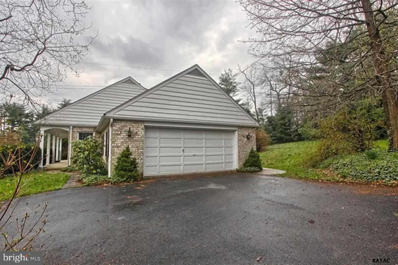 2000 Crescent Road York, PA 17403 - Photo 24 of 25