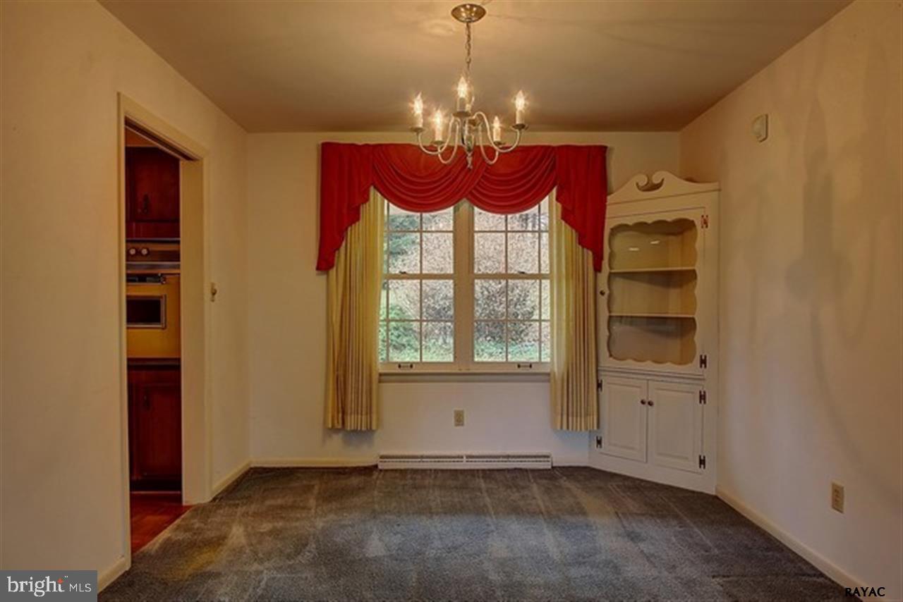 2000 Crescent Road York, PA 17403 - Photo 5 of 25