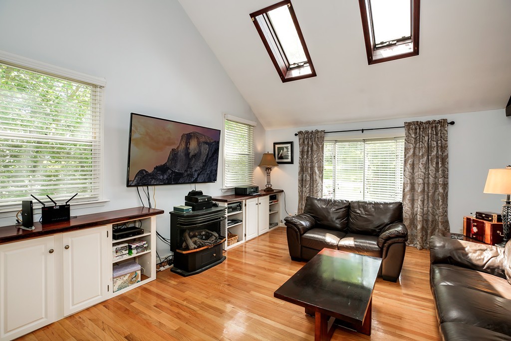 86 Bicknell Road Billerica, MA 01821 - Photo 8 of 20 Gallery Image 8