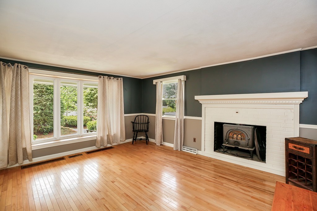 86 Bicknell Road Billerica, MA 01821 - Photo 10 of 20 Gallery Image 10