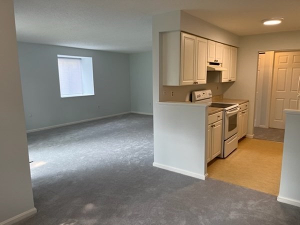 12 Beal's Cove Road, Unit H Hingham, MA 02043 - Photo 3 of 10 Gallery Image 3