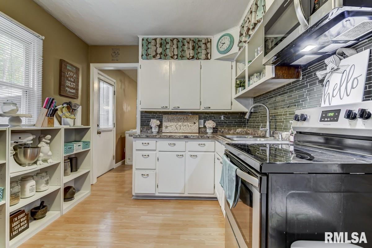 2216 Montgomery Lane Springfield, IL 62703 - Photo 15 of 31 Gallery Image 15
