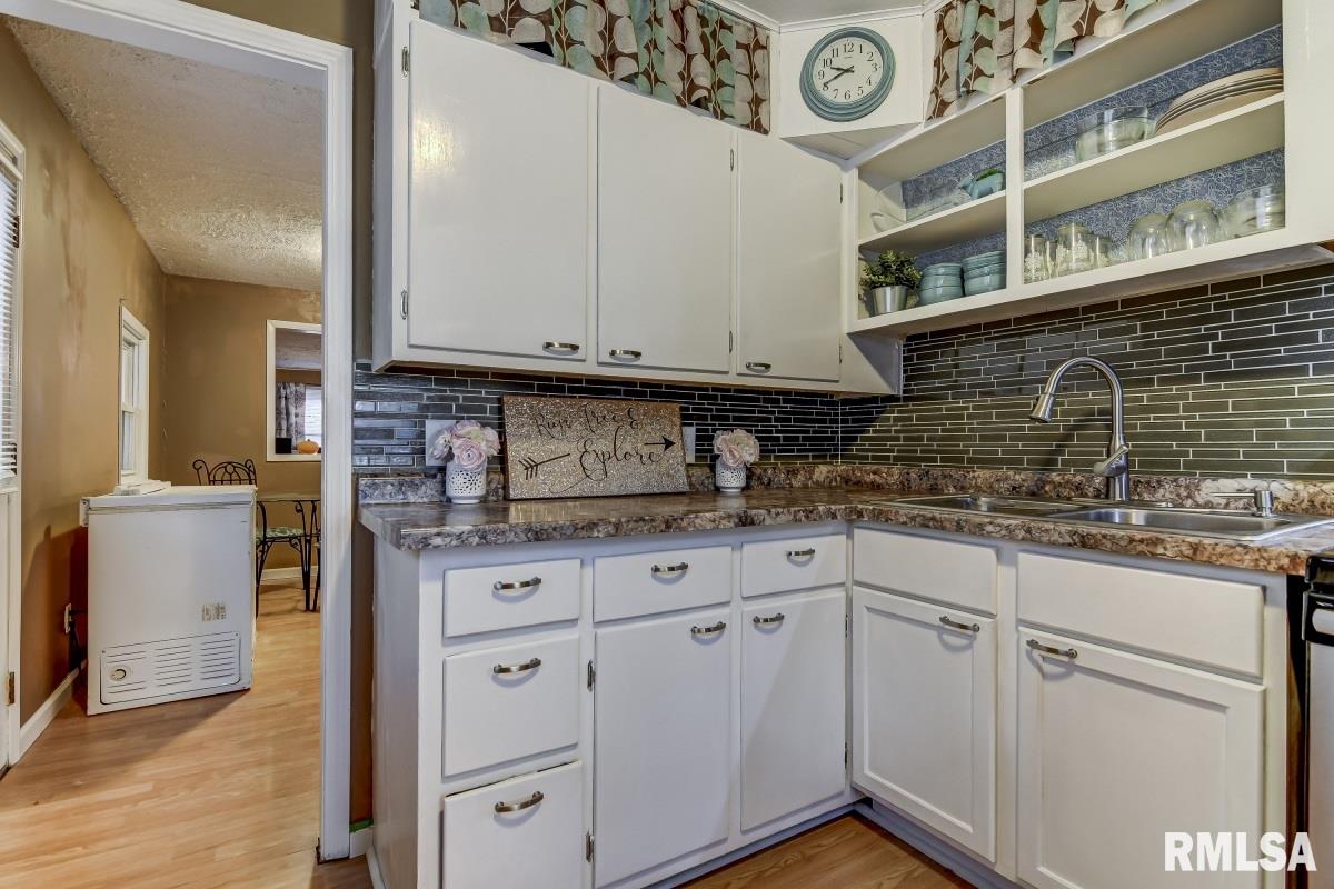 2216 Montgomery Lane Springfield, IL 62703 - Photo 18 of 31 Gallery Image 18