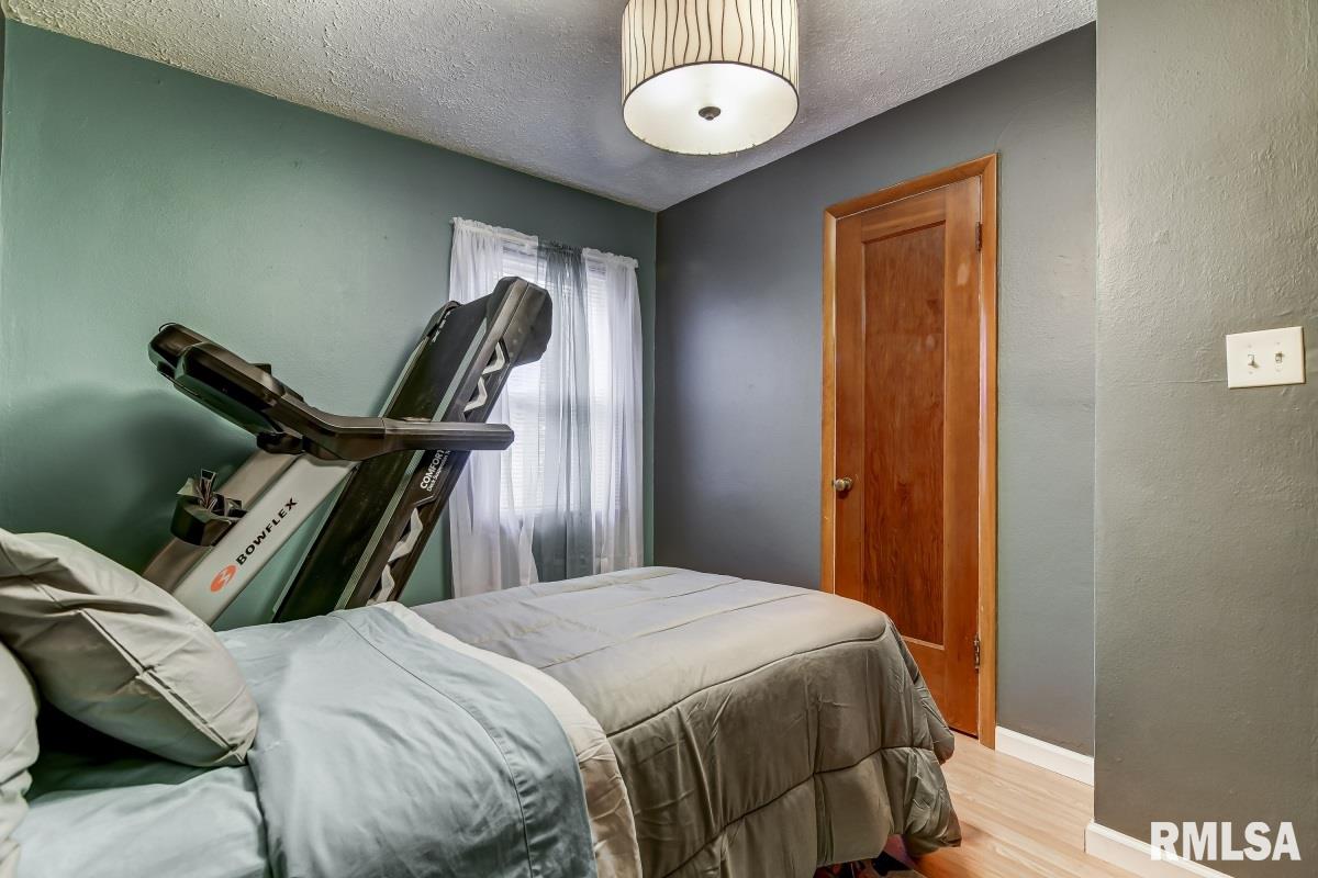 2216 Montgomery Lane Springfield, IL 62703 - Photo 7 of 31 Gallery Image 7