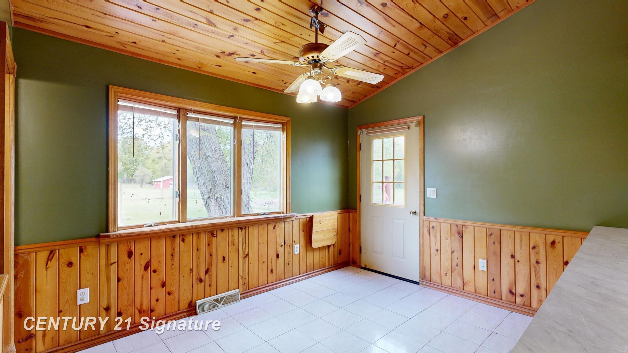 10021 North Clio Road Clio, MI 48420 - Photo 15 of 42