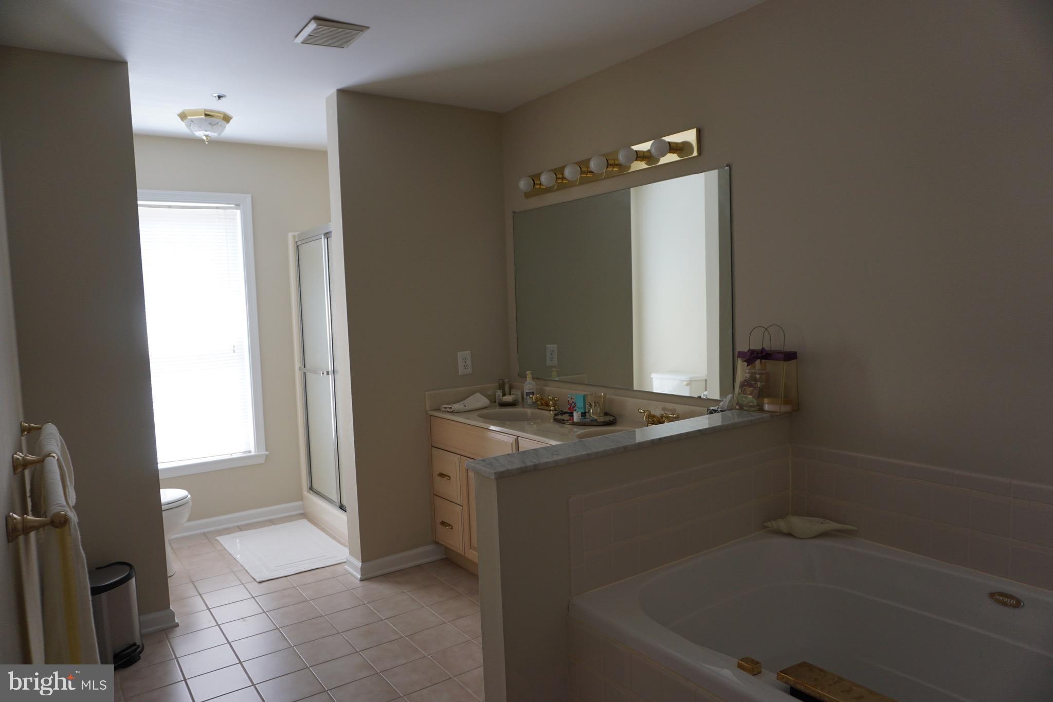 205 Seneca Way, Unit B Havre de Grace, MD 21078 - Photo 18 of 23 Bath (Master)