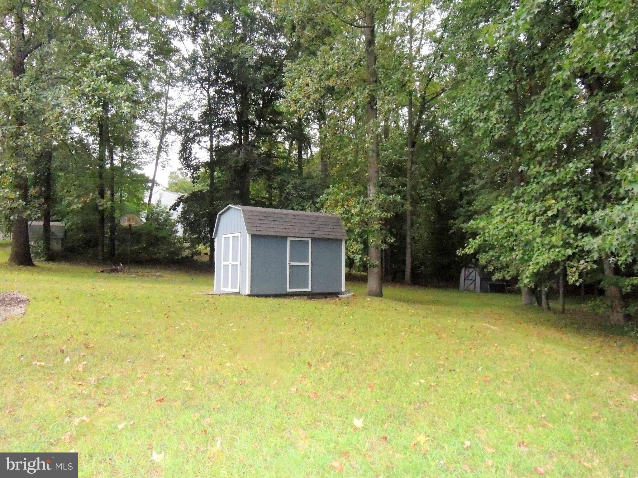 7706 Foxhall Road Clinton, MD 20735 - Photo 14 of 17 Exterior (General)