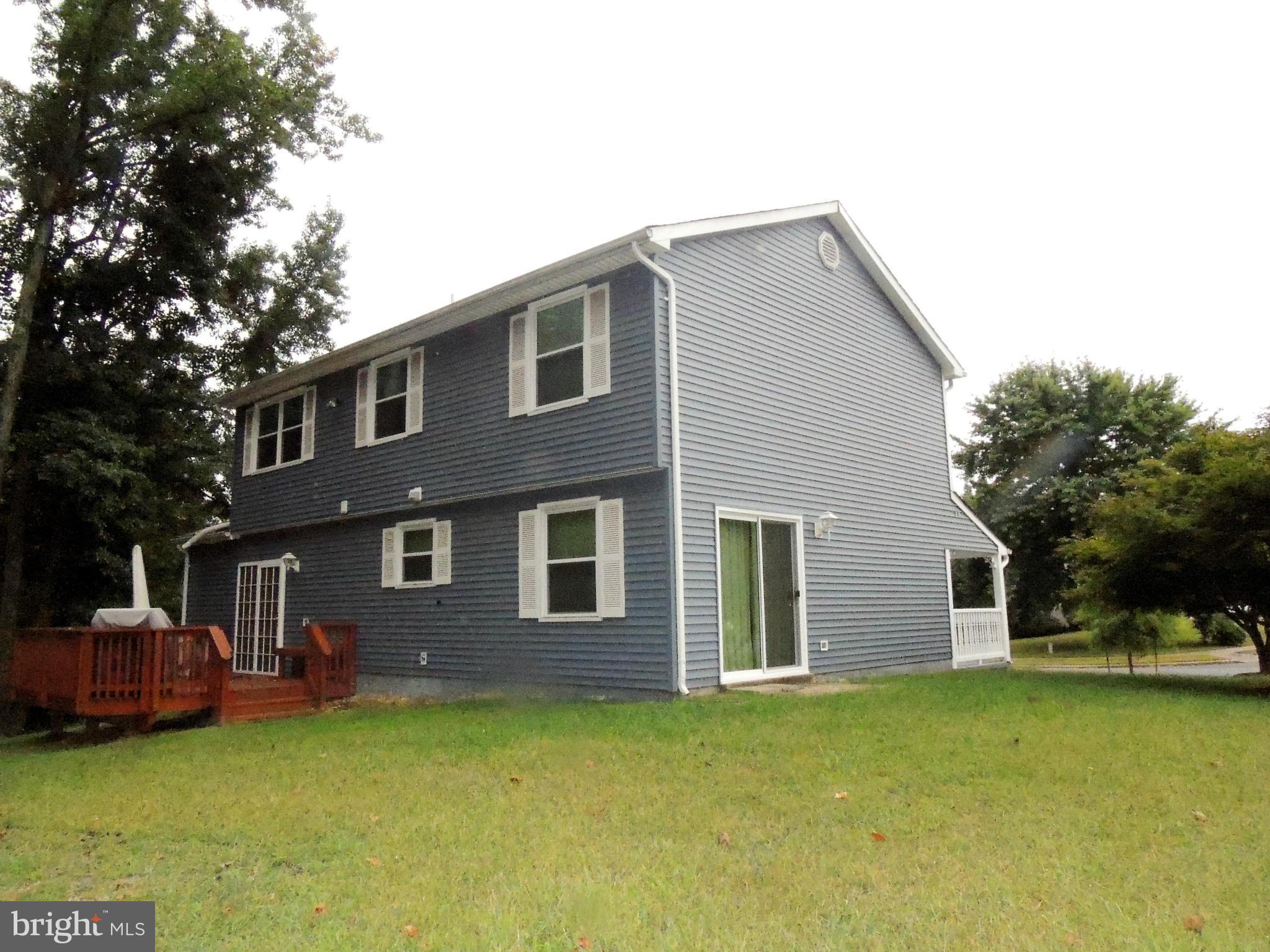 7706 Foxhall Road Clinton, MD 20735 - Photo 15 of 17 Exterior (Rear)