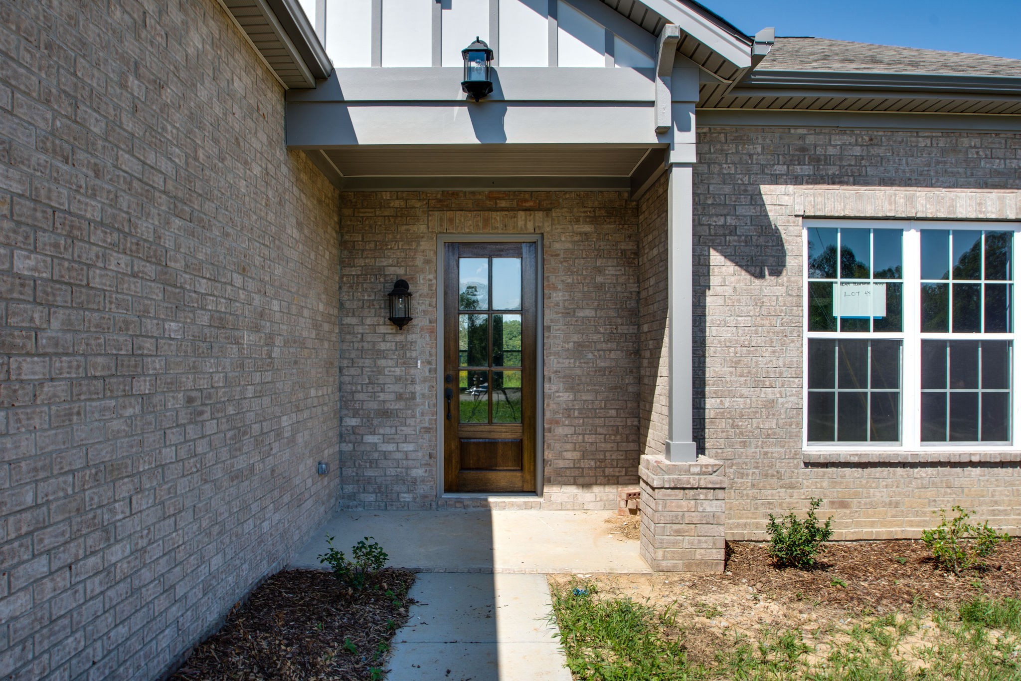 946 Hunters Lane Springfield, TN 37172 - Photo 4 of 24 a view of entrance of the house