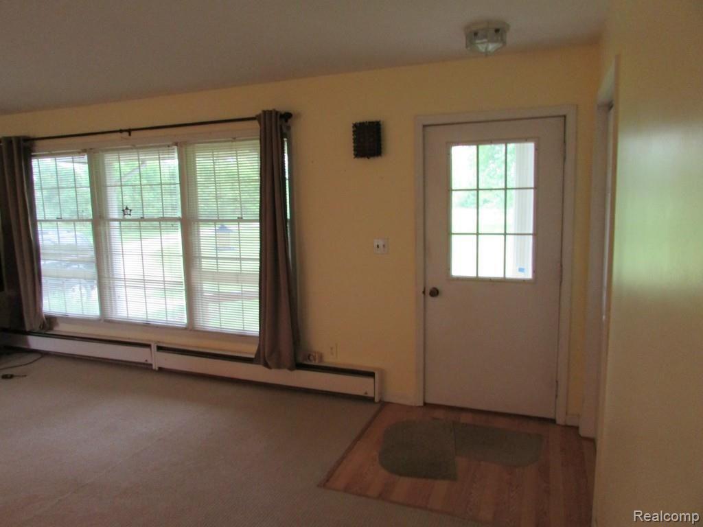 4382 Jeddo Road Fort Gratiot, MI 48059 - Photo 5 of 22 IMG_0223.jpg