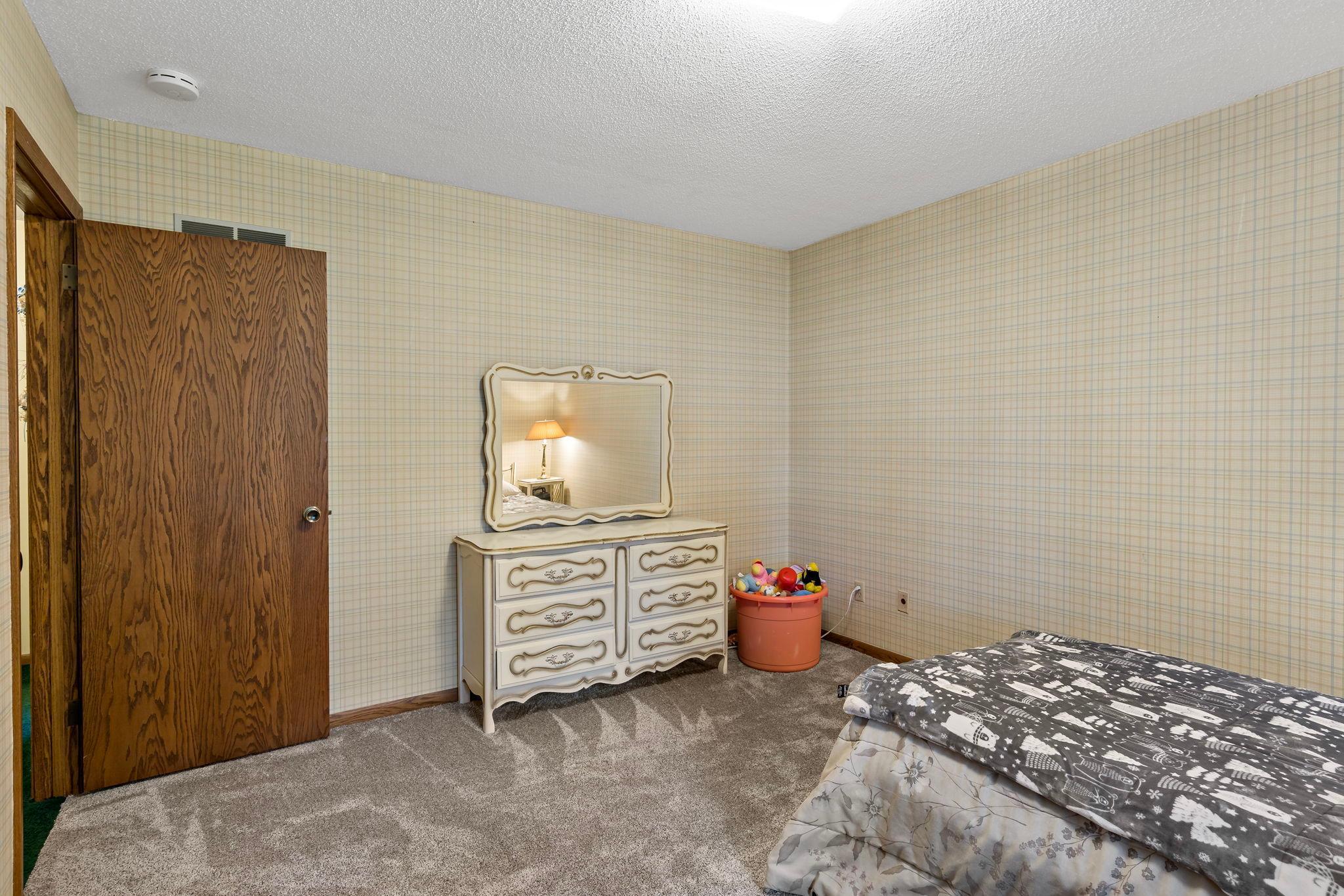 2217 Ripley Avenue Maplewood, MN 55109 - Photo 28 of 48