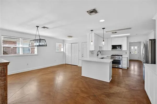 $370,000 | 3817 Kent Avenue, Metairie, LA 70006