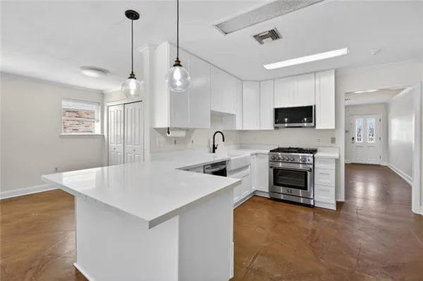 $370,000 | 3817 Kent Avenue, Metairie, LA 70006