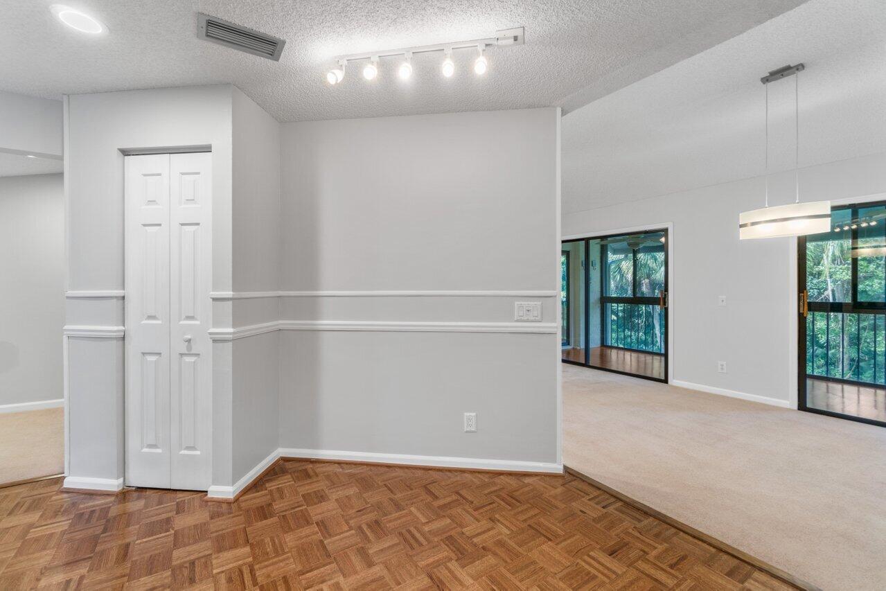 5630 Coach House Circle, Unit G Boca Raton, FL 33486 - Photo 16 of 31 BREAKFAST AREA