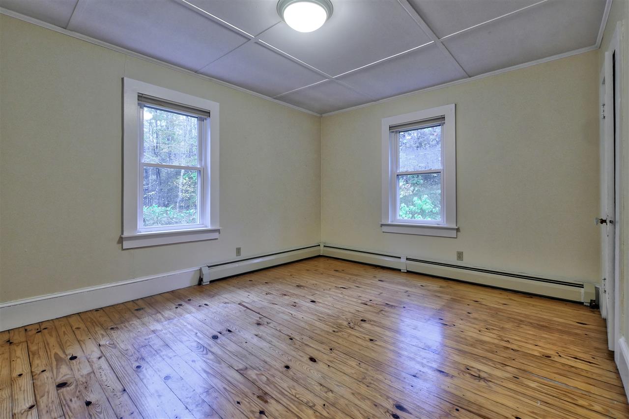 94 Old Amherst Road Mont Vernon, NH 03057 - Photo 11 of 28