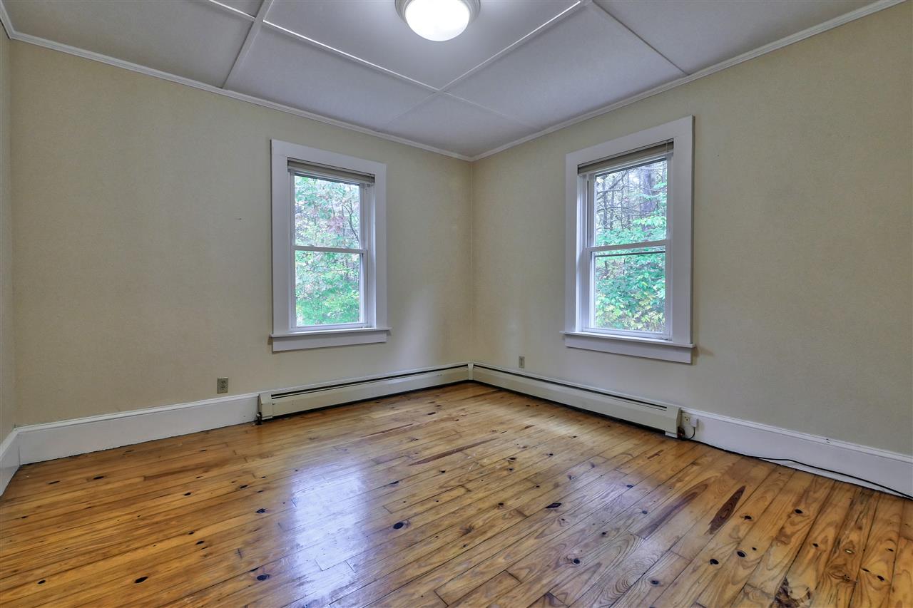 94 Old Amherst Road Mont Vernon, NH 03057 - Photo 13 of 28