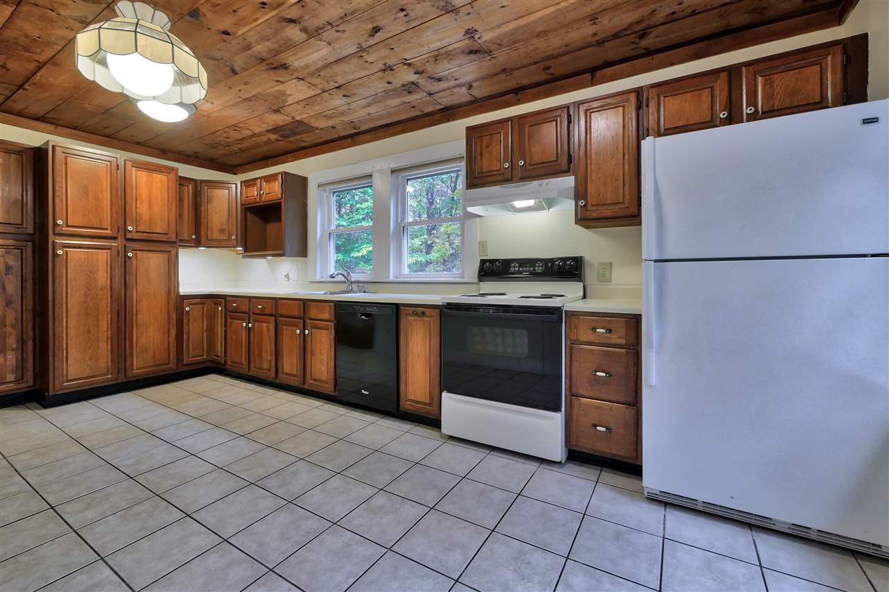 94 Old Amherst Road Mont Vernon, NH 03057 - Photo 7 of 28