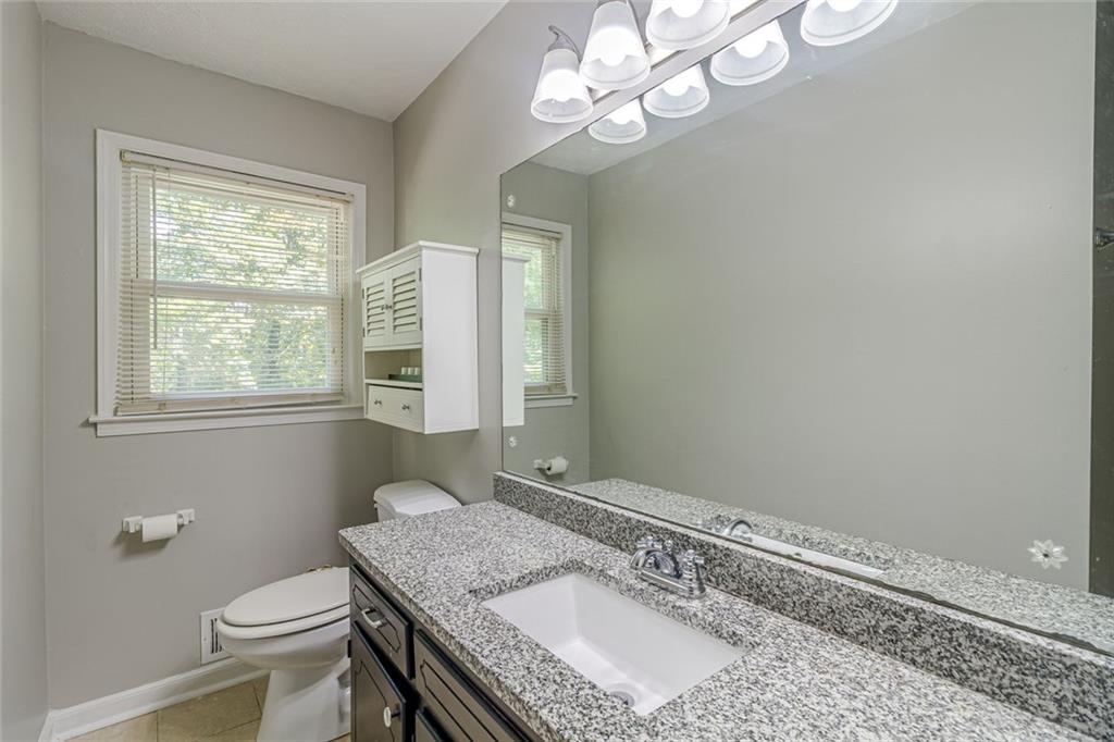 1527 Bennett Road Grayson, GA 30017 - Photo 18 of 34