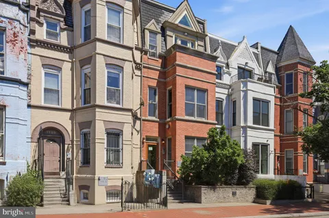 $610,000 | 1127 6th Street Northwest, Unit 200, Washington, DC 20001