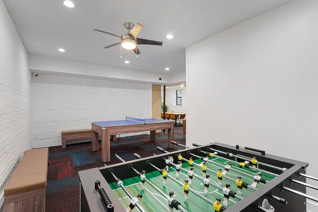 $2,031 | 1548 West Juneway Terrace, Unit 1B, Chicago, IL 60626