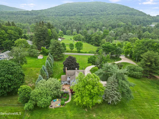 $859,900 | 135 East Street, Lee, MA 01238