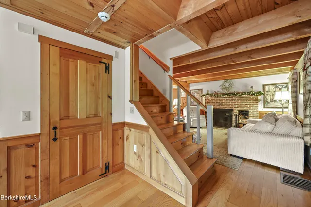 $859,900 | 135 East Street, Lee, MA 01238