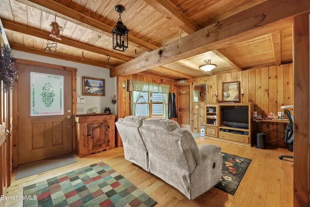 $859,900 | 135 East Street, Lee, MA 01238