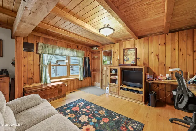 $859,900 | 135 East Street, Lee, MA 01238