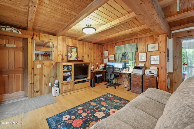 $859,900 | 135 East Street, Lee, MA 01238