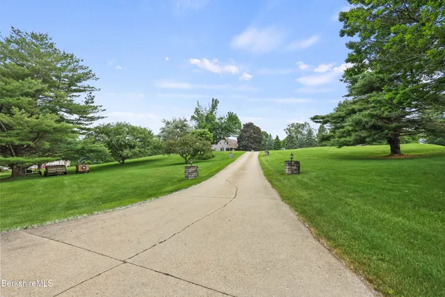 $859,900 | 135 East Street, Lee, MA 01238