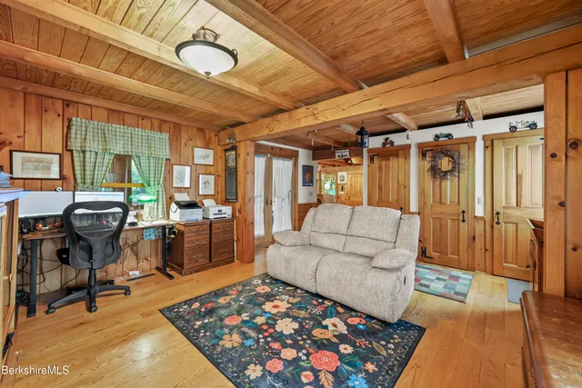 $859,900 | 135 East Street, Lee, MA 01238