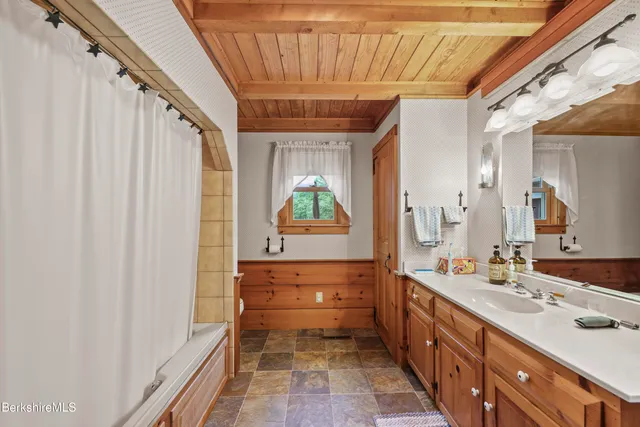 $859,900 | 135 East Street, Lee, MA 01238