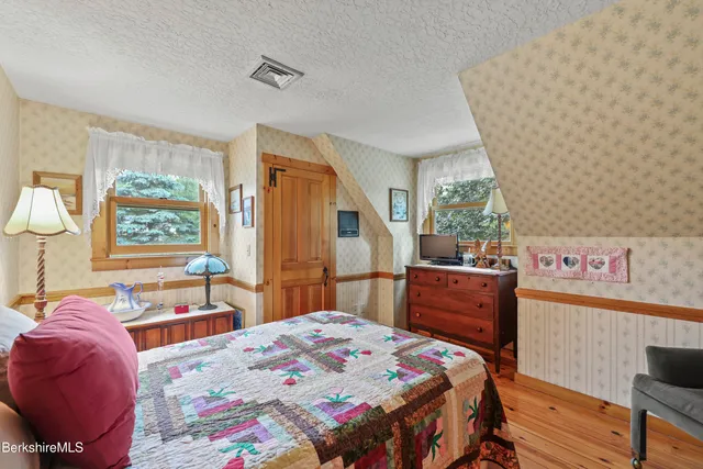 $859,900 | 135 East Street, Lee, MA 01238