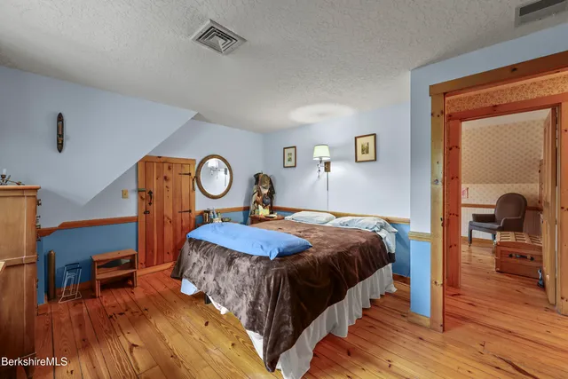 $859,900 | 135 East Street, Lee, MA 01238