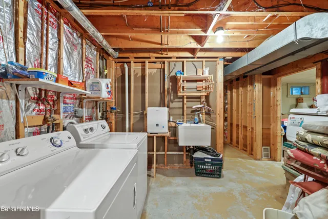 $859,900 | 135 East Street, Lee, MA 01238