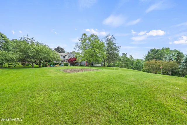 $859,900 | 135 East Street, Lee, MA 01238