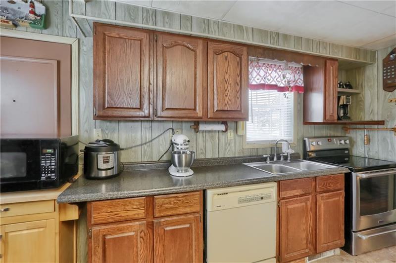 114 Mt Air Road New Castle, PA 16102 - Photo 3 of 16