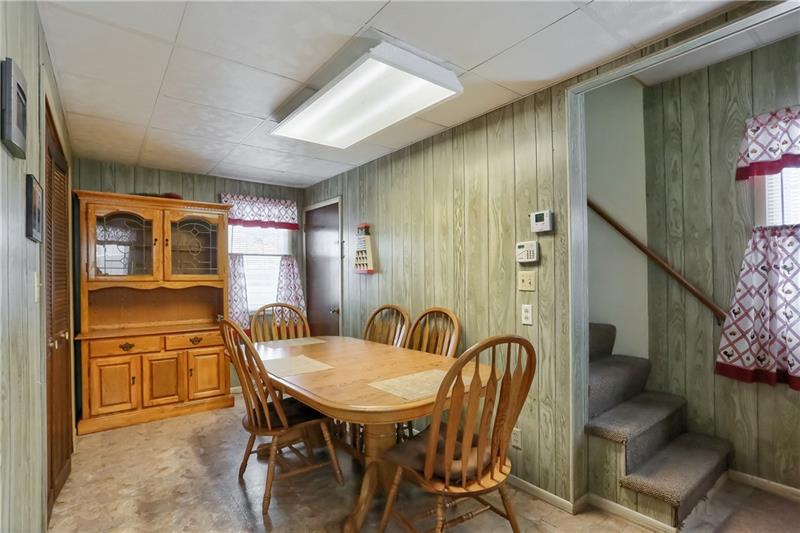 114 Mt Air Road New Castle, PA 16102 - Photo 4 of 16