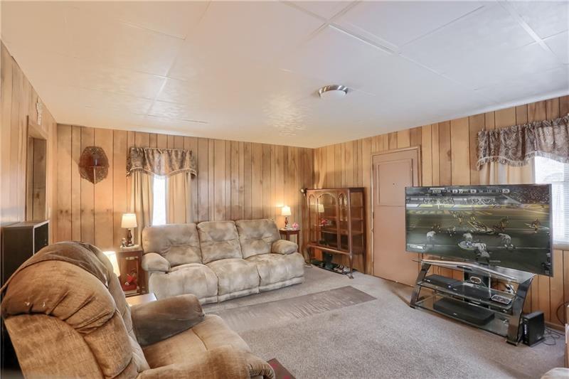 114 Mt Air Road New Castle, PA 16102 - Photo 8 of 16